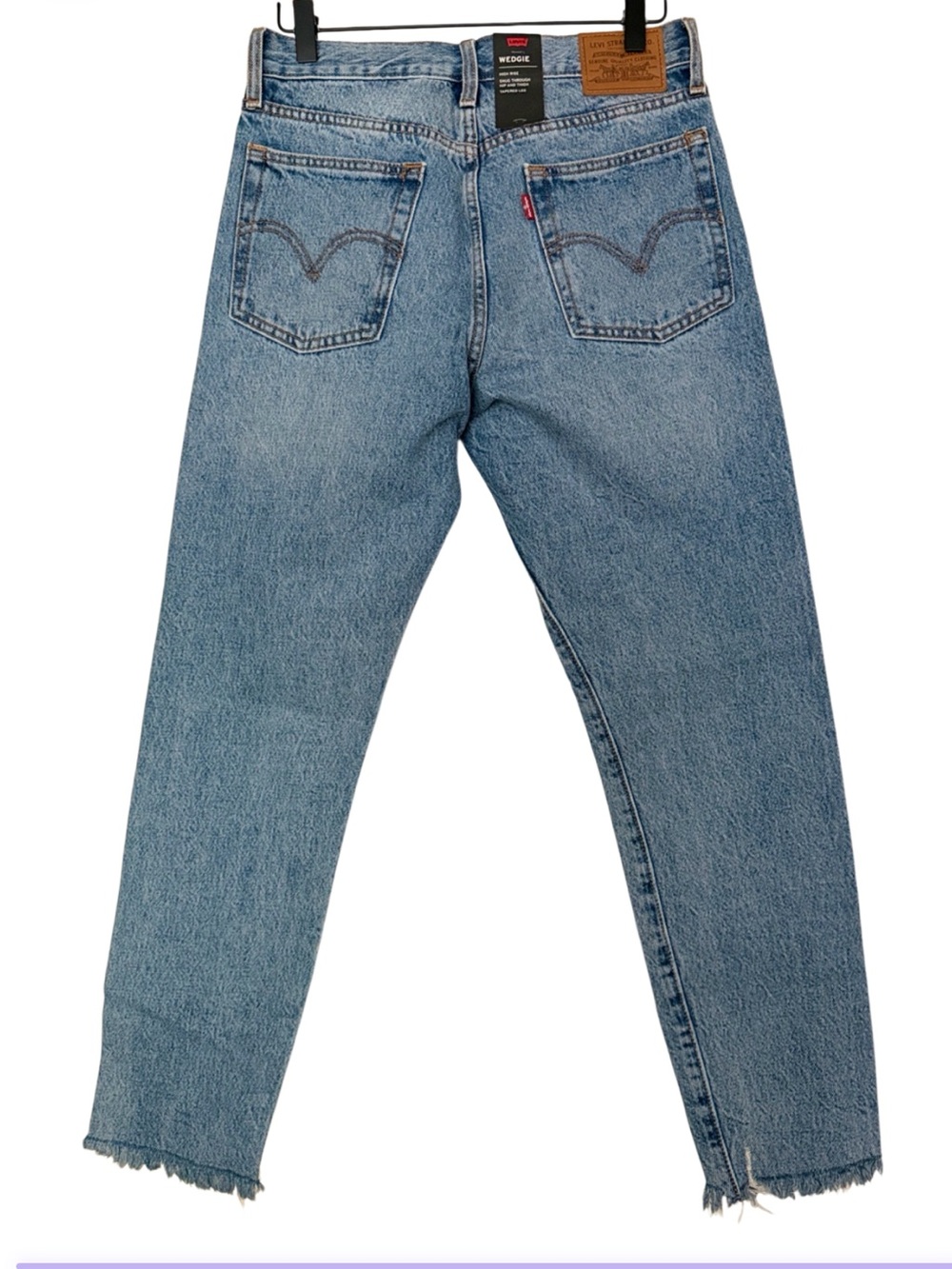 Levi’s Premium Wedgie Crop Jeans NWT Raw Hem Distressed Frayed Size 27 MSRP $98